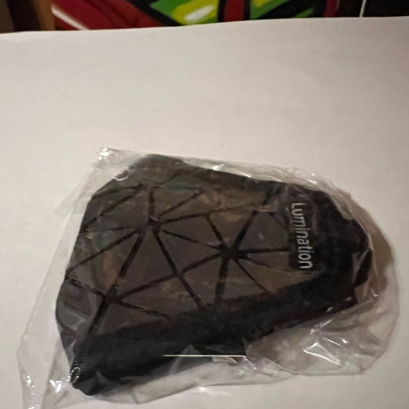NWT The Lumination Holographic Mask brand new in bag - Picture 7 of 7